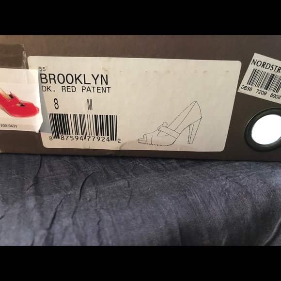 Linea Paola Shiny Patent RED heels 8 - Picture 16 of 16